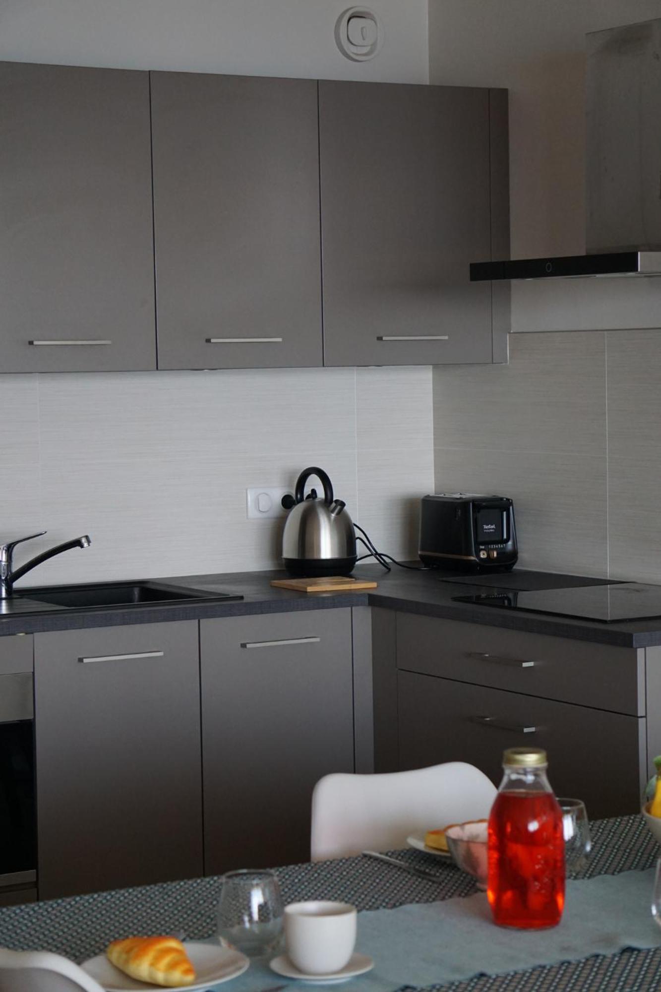 Appartement -paolo- Beau T2 Avec Vue Et Parking Concarneau