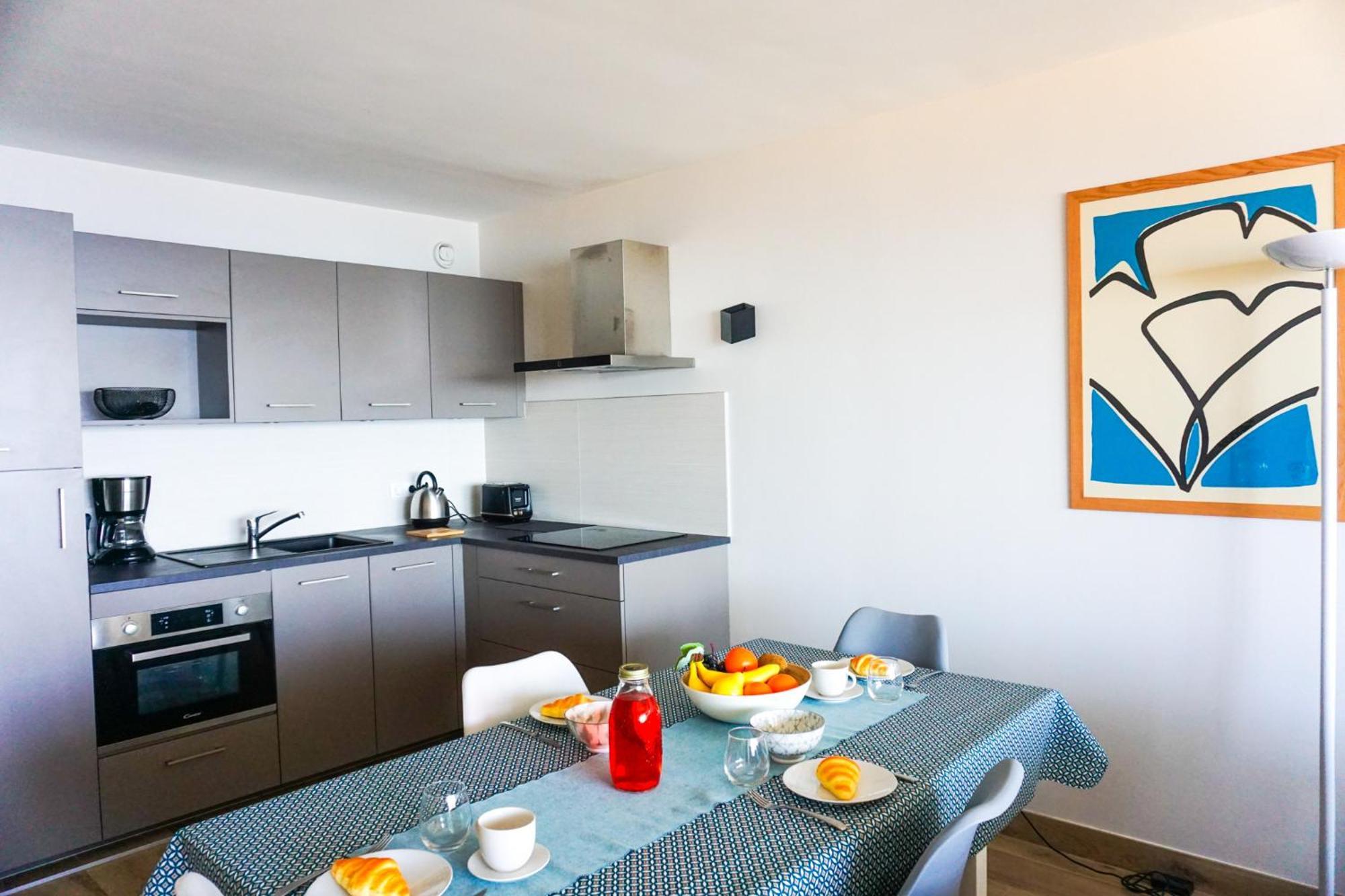 Appartement -paolo- Beau T2 Avec Vue Et Parking